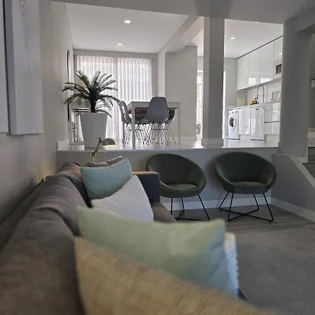 Buganvilia House Elegant Urban Retreat Faro