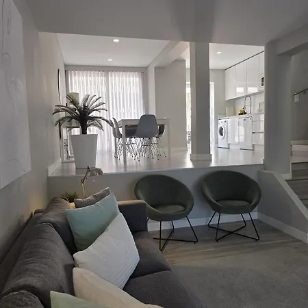 Buganvilia House Elegant Urban Retreat *