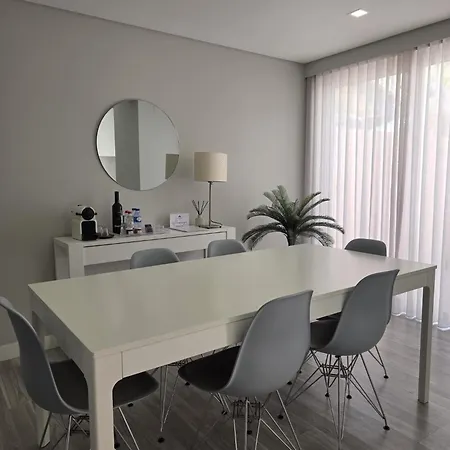 Buganvilia House Elegant Urban Retreat *