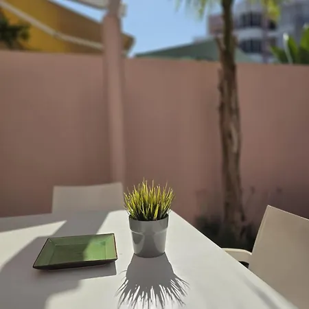 Vila Buganvilia House Elegant Urban Retreat Faro