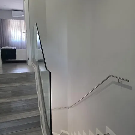 Vila Buganvilia House Elegant Urban Retreat Faro