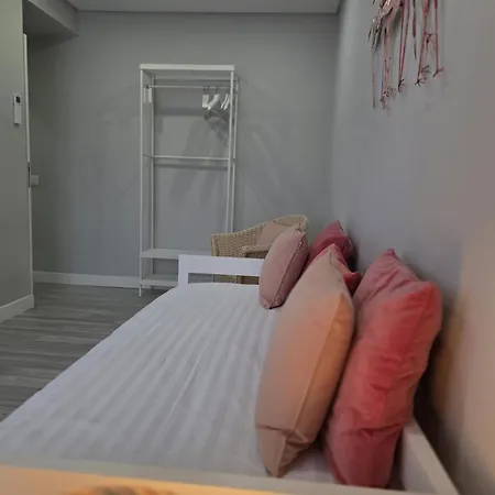 Buganvilia House Elegant Urban Retreat Vila *