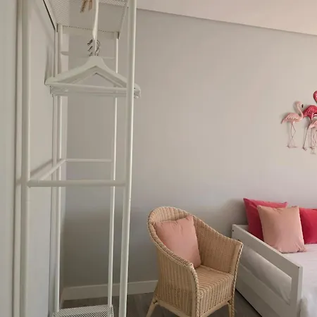 Buganvilia House Elegant Urban Retreat * 法鲁区